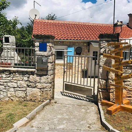 Apartamento Holiday House Carpe Diem Pula Exterior foto
