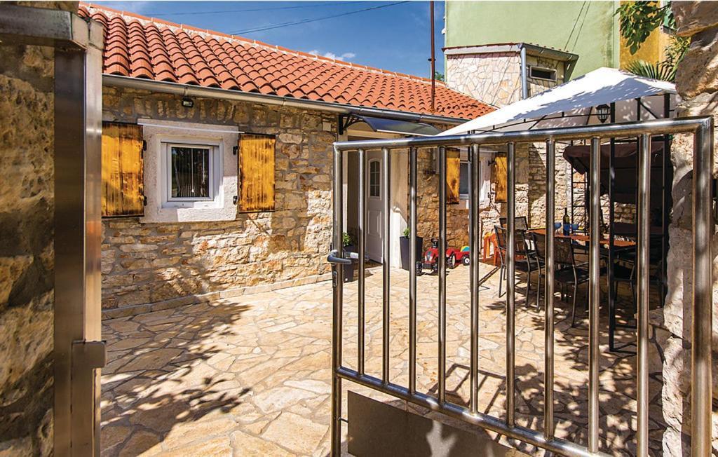 Apartamento Holiday House Carpe Diem Pula Exterior foto