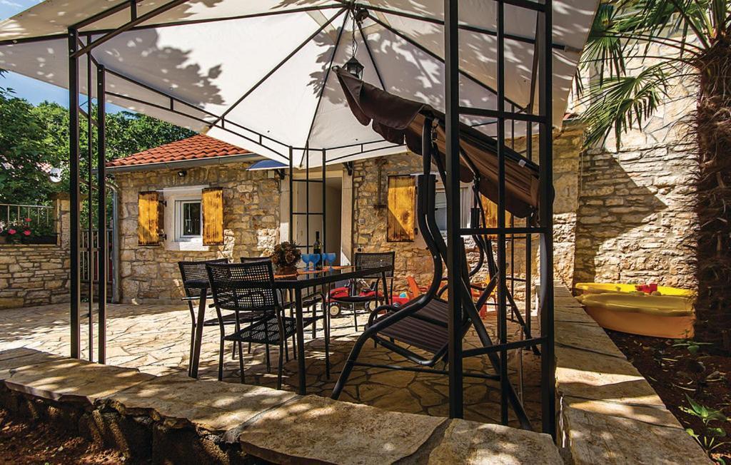 Apartamento Holiday House Carpe Diem Pula Exterior foto